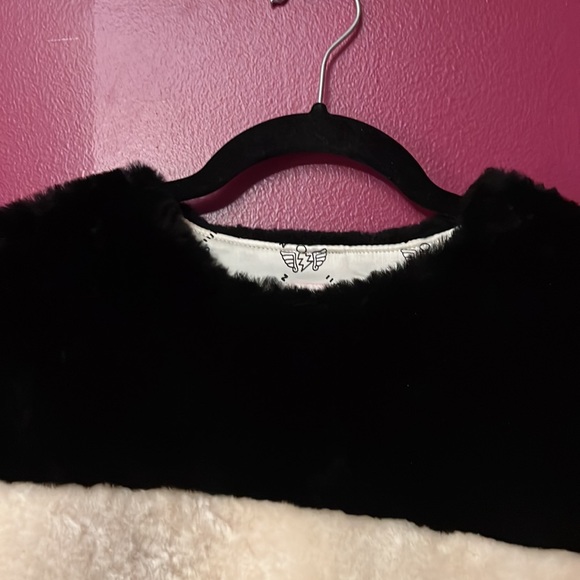 IiJin 100% wool SZ2 pullover lined knit cuff black ring 5” slit sides warm NWOT - Picture 10 of 14